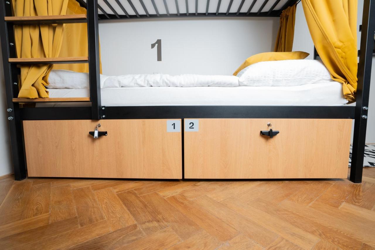 White Wolf House Hostel & Apartments Praha Eksteriør bilde