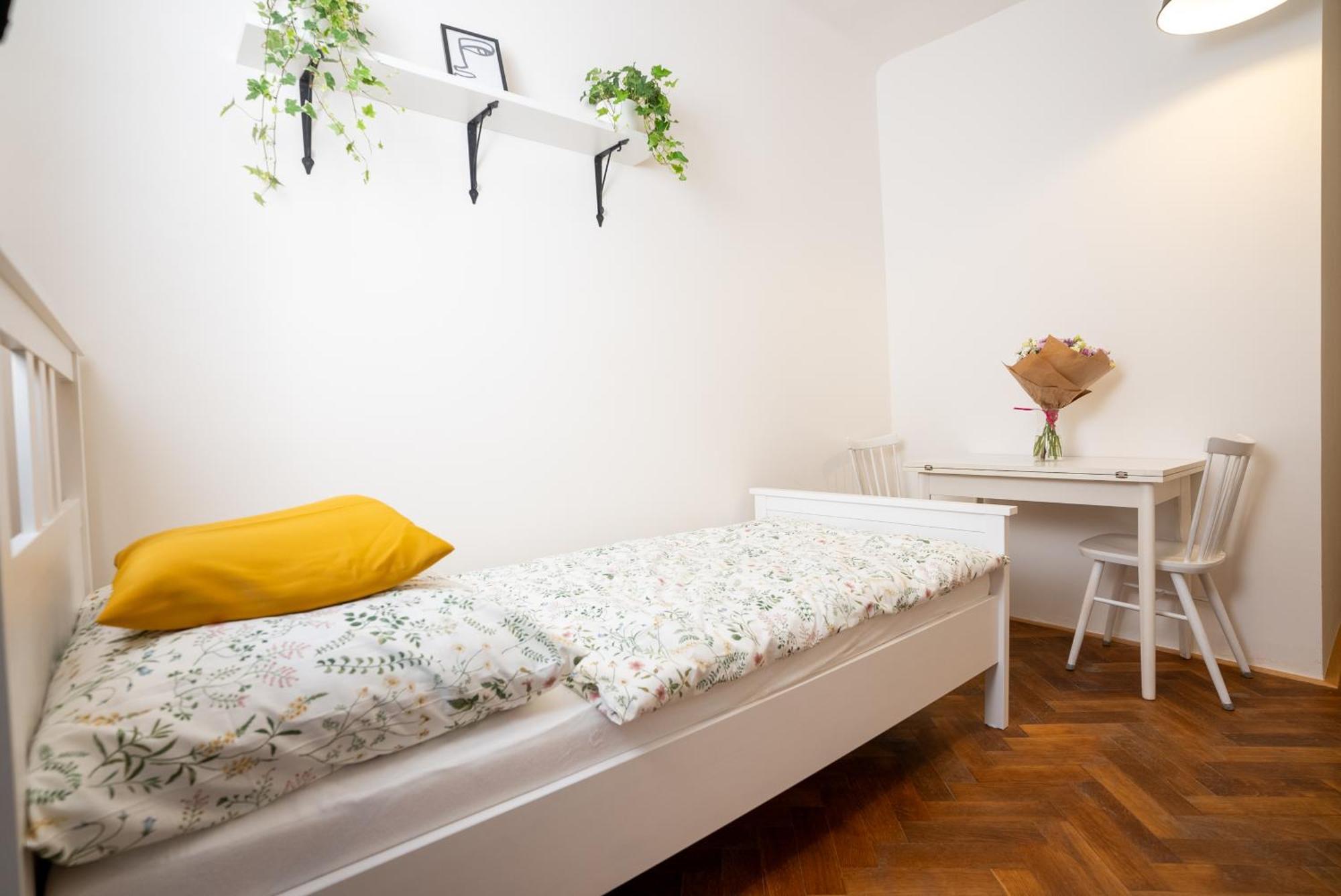 White Wolf House Hostel & Apartments Praha Eksteriør bilde