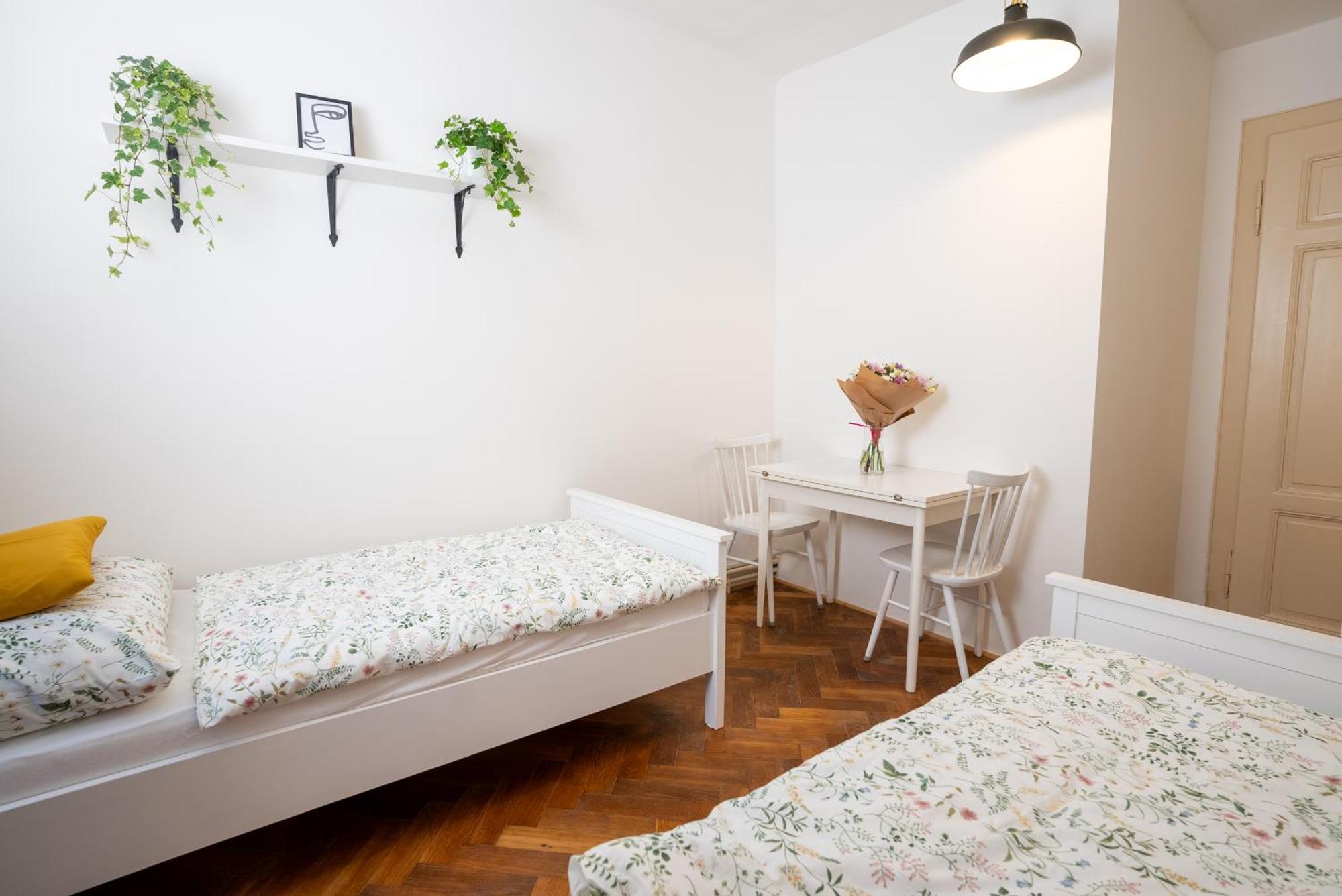 White Wolf House Hostel & Apartments Praha Eksteriør bilde