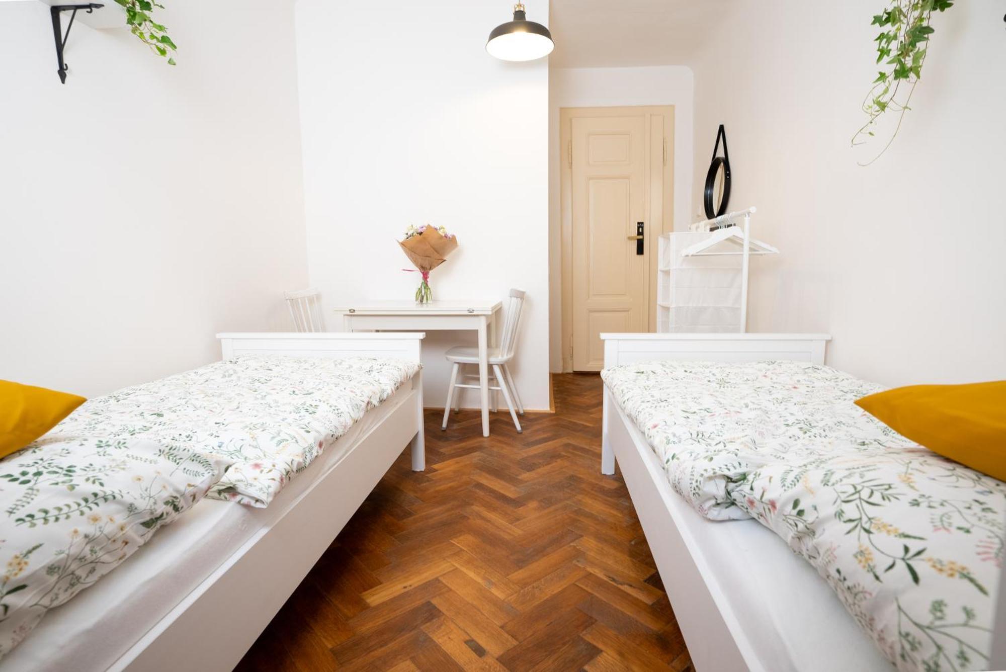 White Wolf House Hostel & Apartments Praha Eksteriør bilde