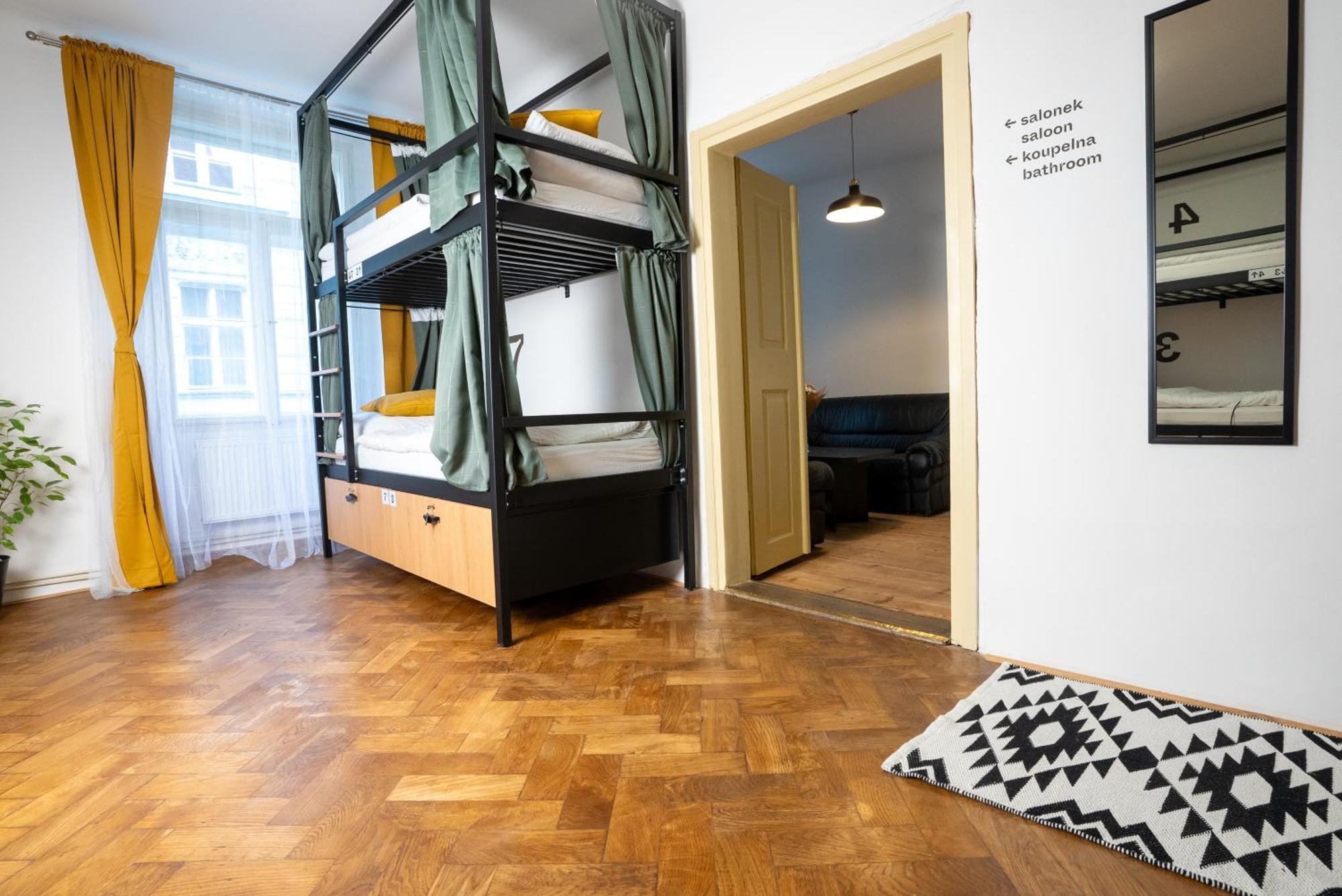 White Wolf House Hostel & Apartments Praha Eksteriør bilde